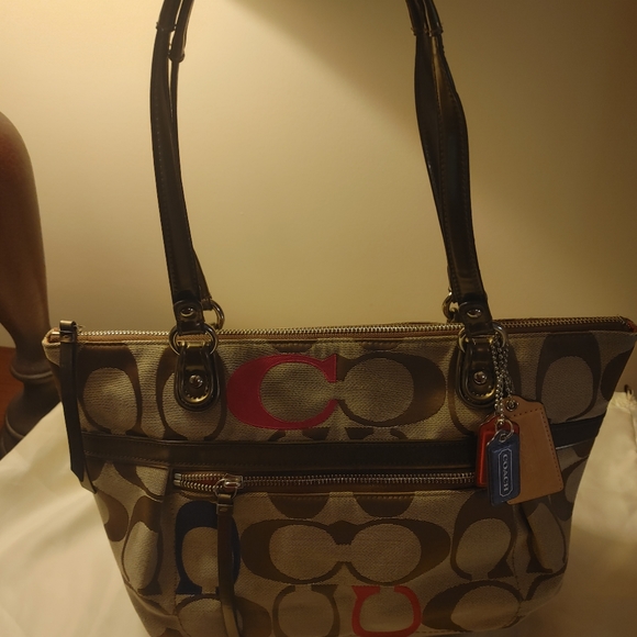 Coach Handbag - Picture 5 of 7